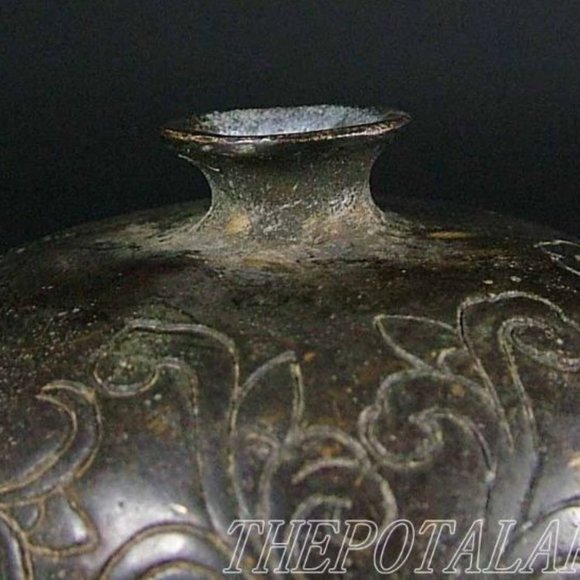 Chinese Quing Dynasty Red Copper Lotus Flowers Bottle Vase - Picture 7 of 10